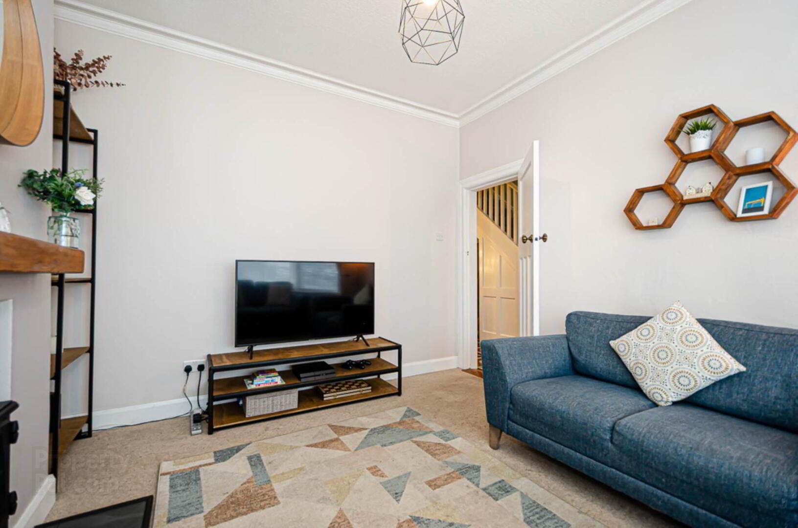 142 Ravenhill Avenue 15 of 50
