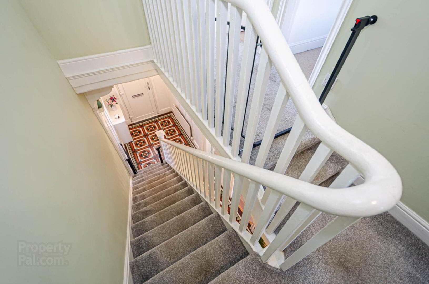 142 Ravenhill Avenue 28 of 50