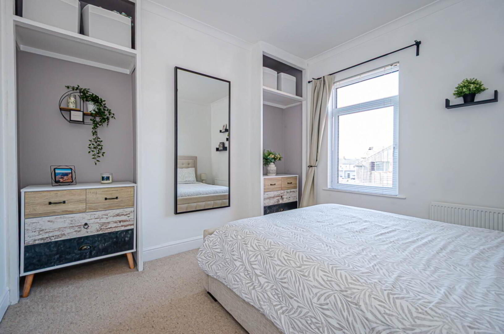 142 Ravenhill Avenue 31 of 50