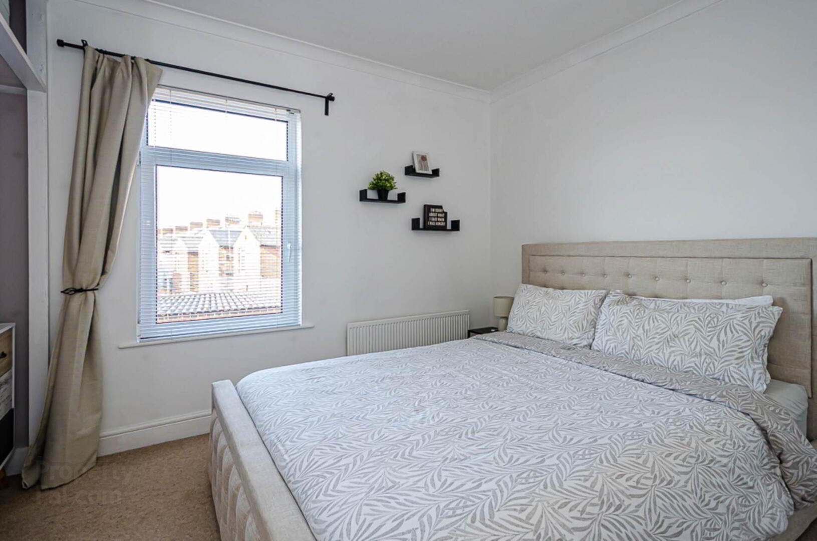 142 Ravenhill Avenue 33 of 50