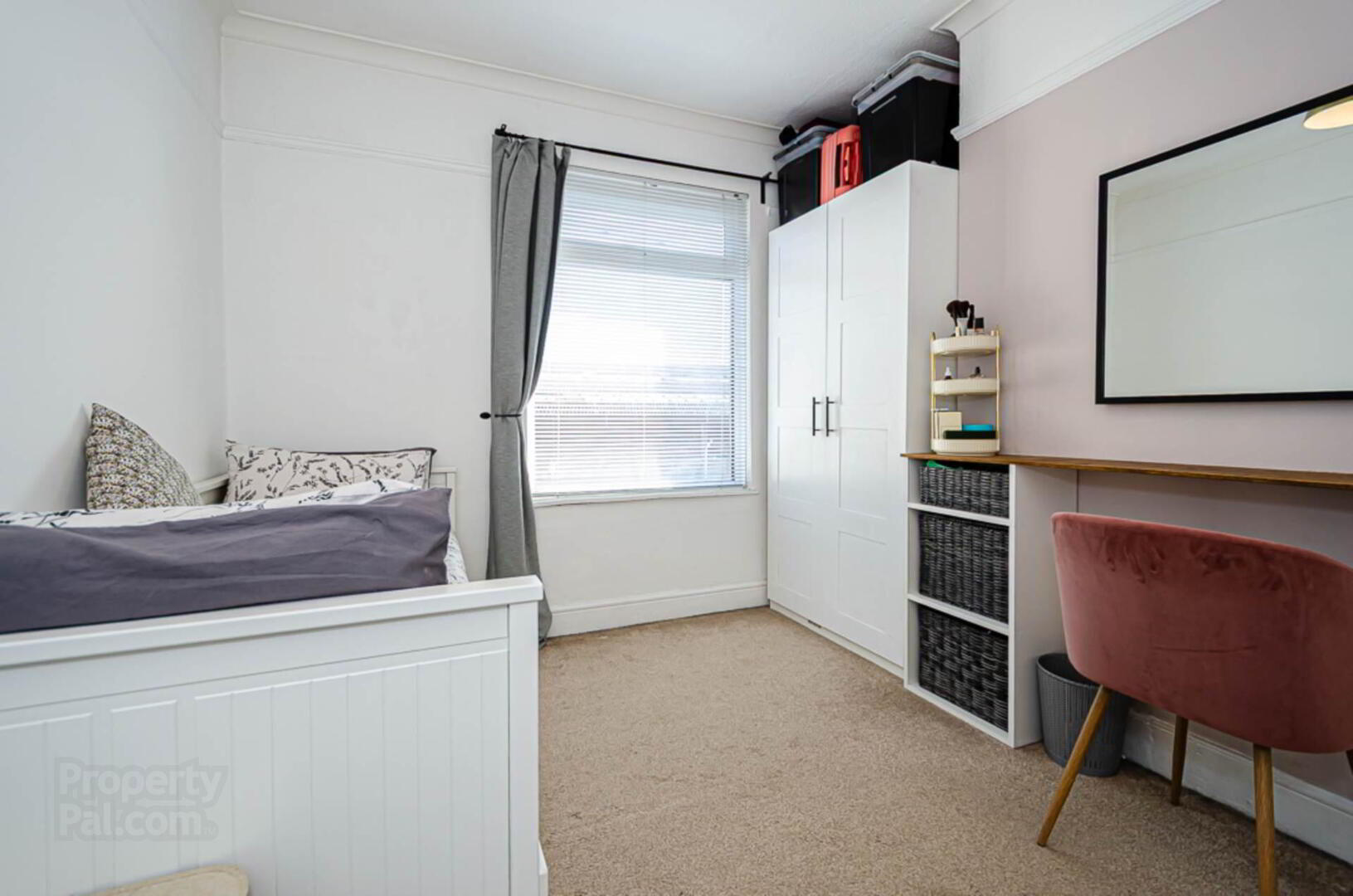 142 Ravenhill Avenue 35 of 50
