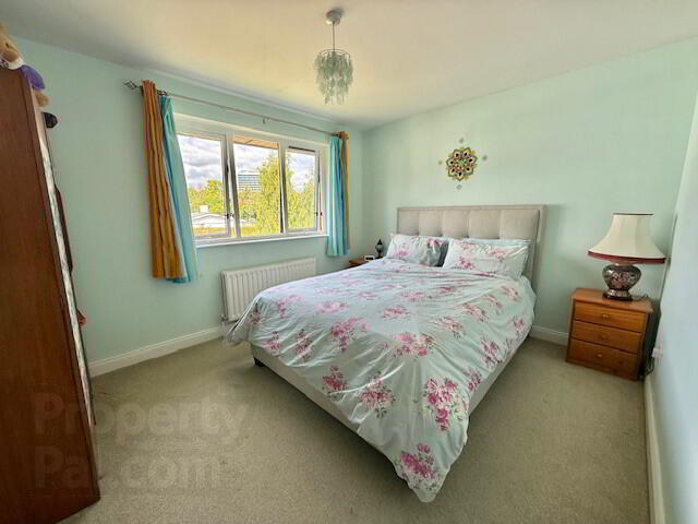 10 Ashgrove Park 22 of 30