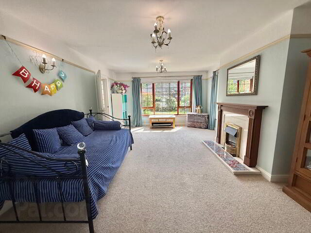 10 Ashgrove Park 8 of 30