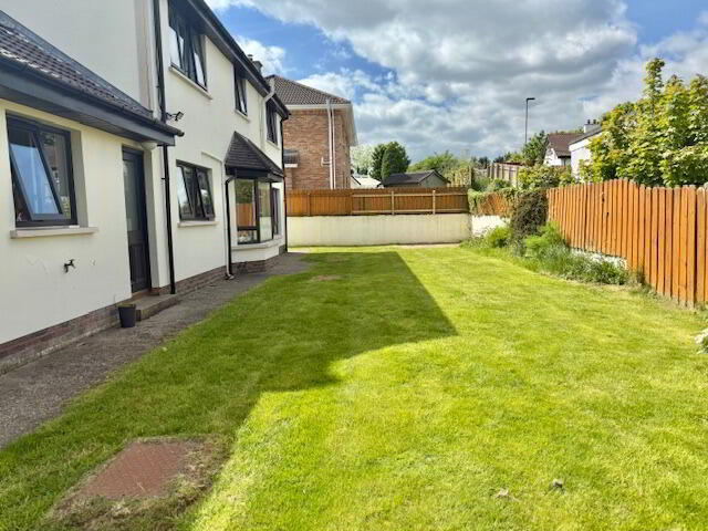 10 Ashgrove Park 23 of 26