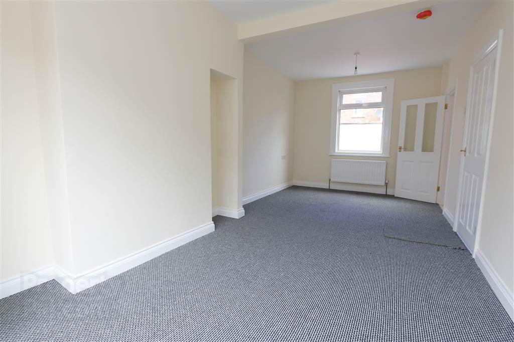 214 Cregagh Street 3 of 11