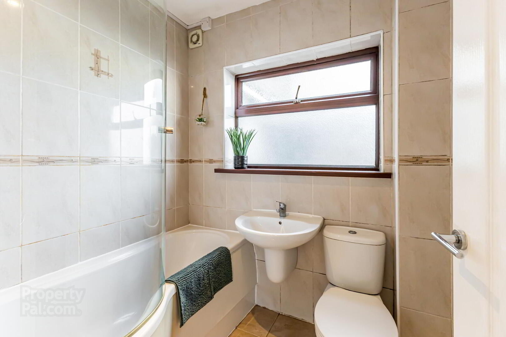 13a Enler Park West 10 of 17