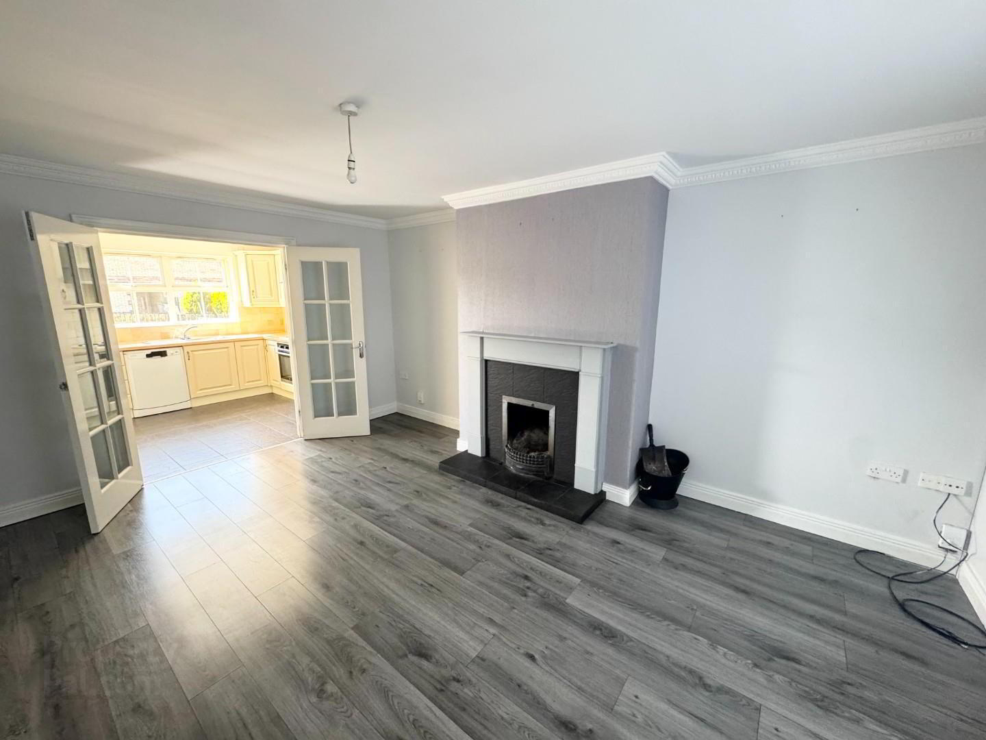 23 Carn Manor 3 of 13
