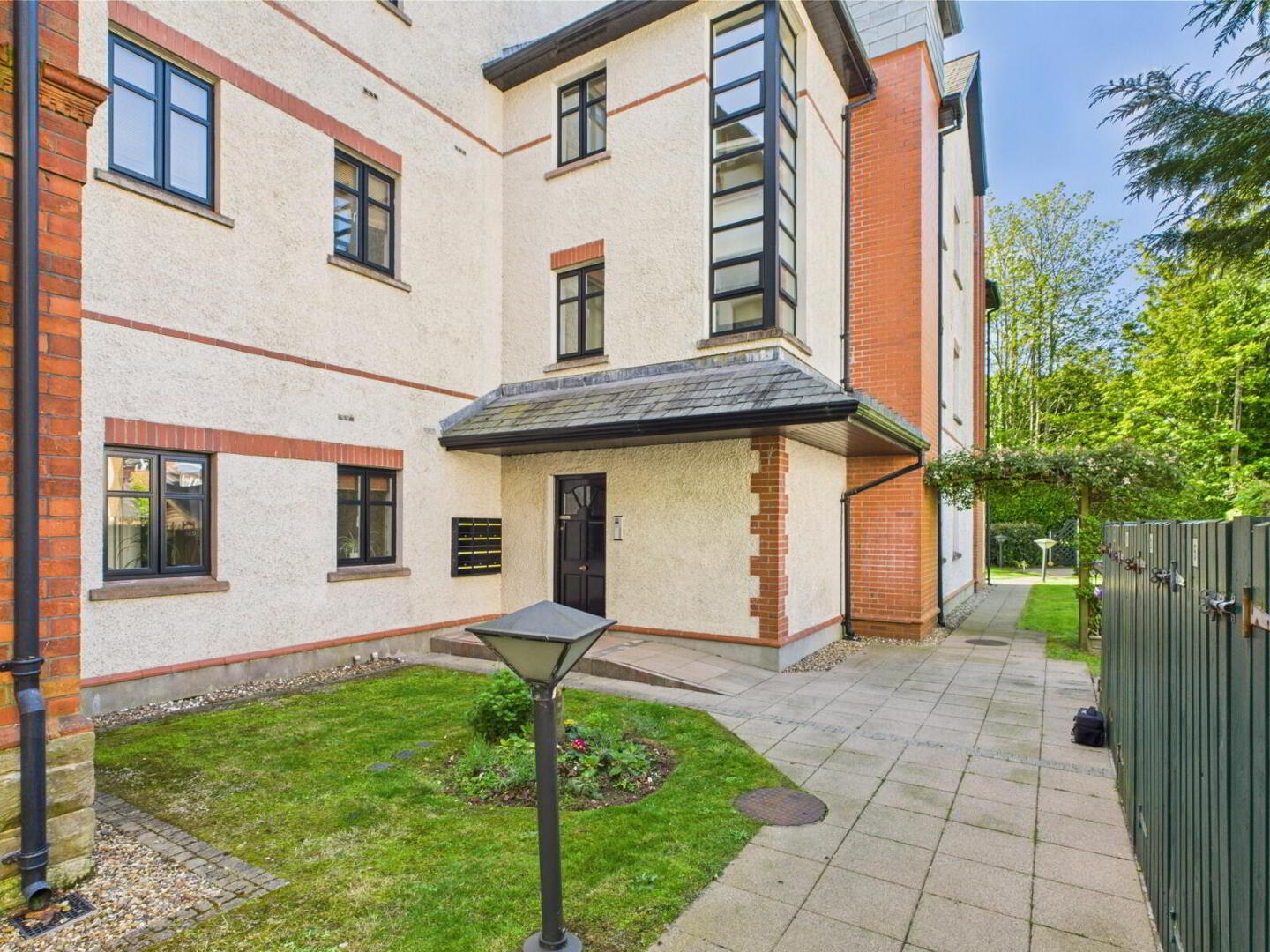 Apartment 19 Sandown Court 82 Sandown Road 9 of 10