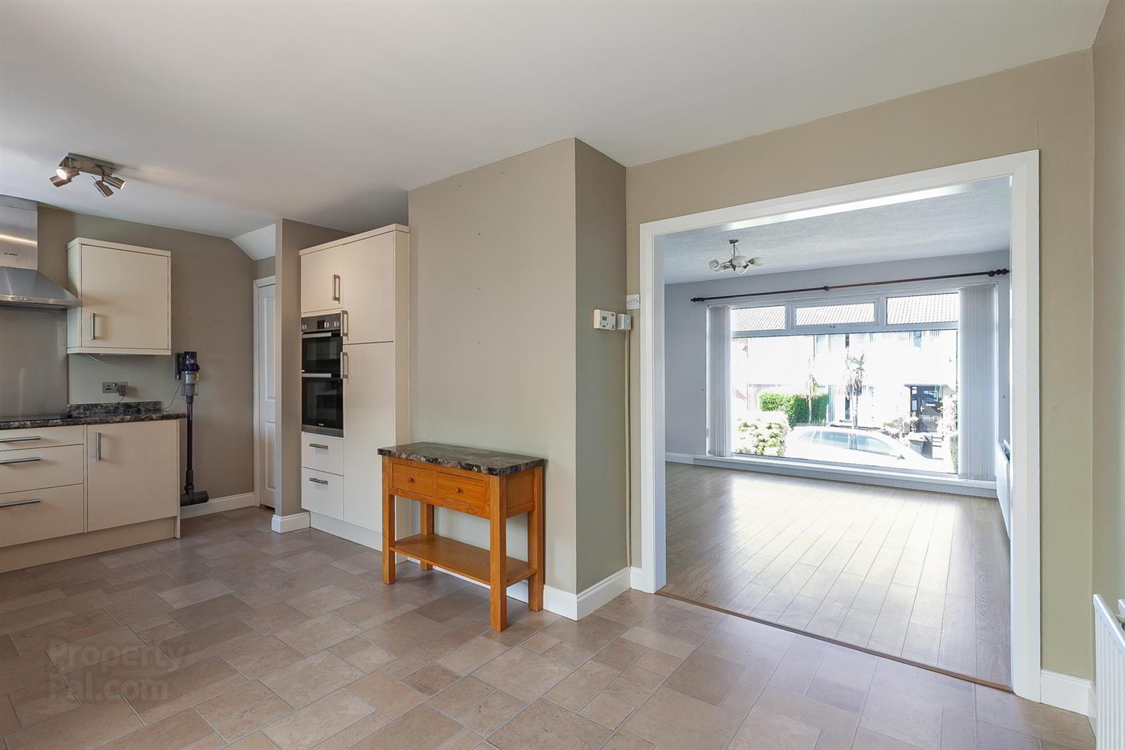 4 Fairhill Drive 6 of 21