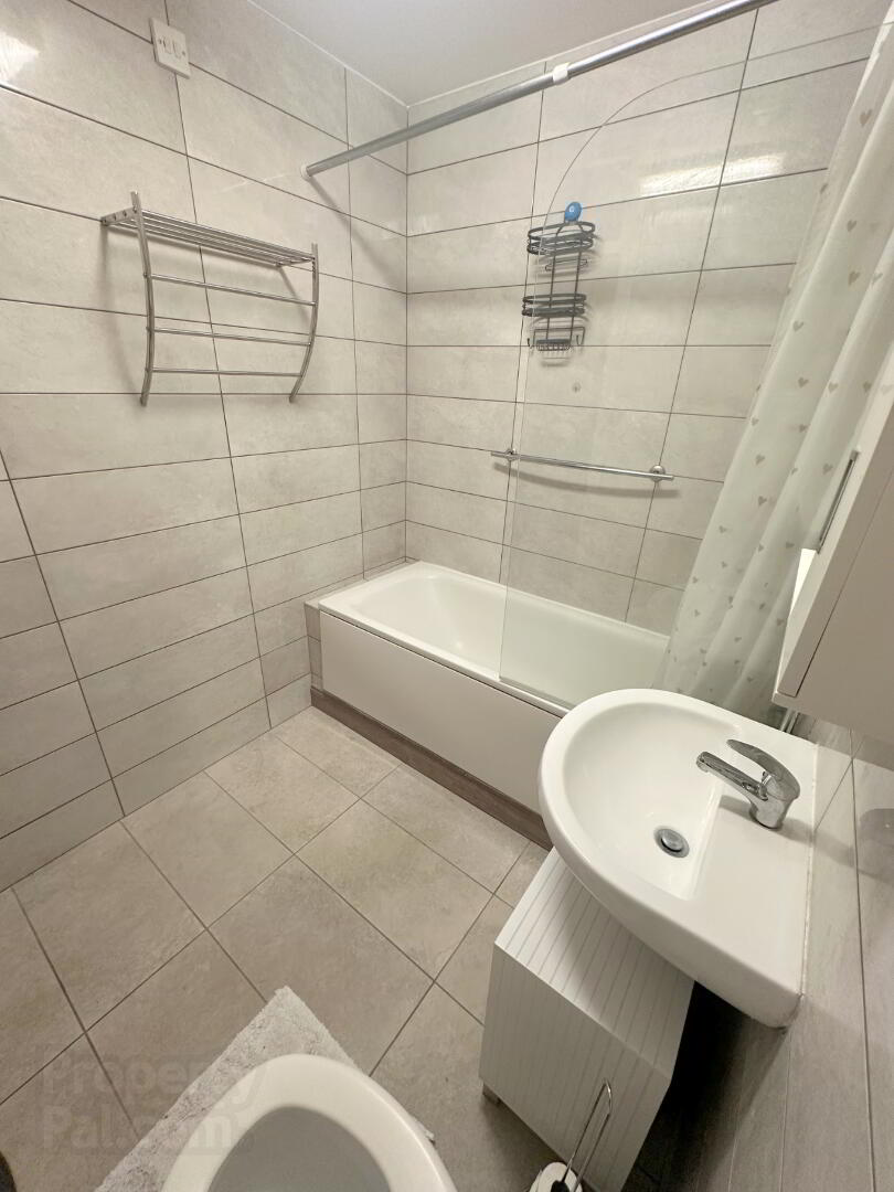 Unit 39, Laganview Court 30 of 32