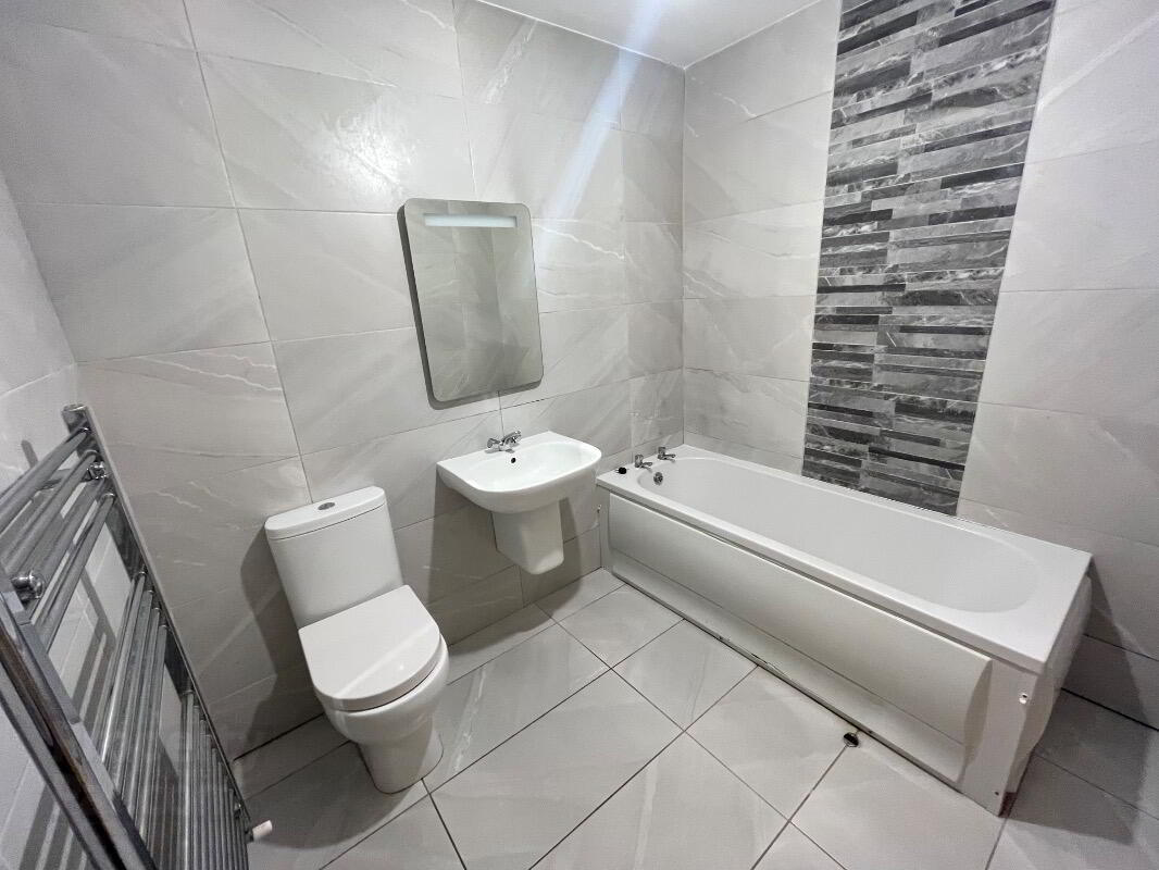 Apt 1, 94 Sunnyside Street 5 of 9