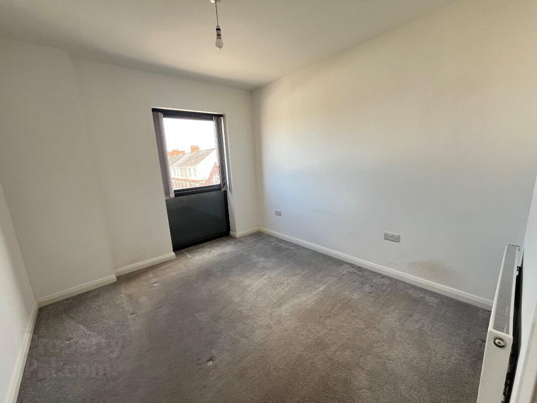 Apt 1, 94 Sunnyside Street 8 of 9