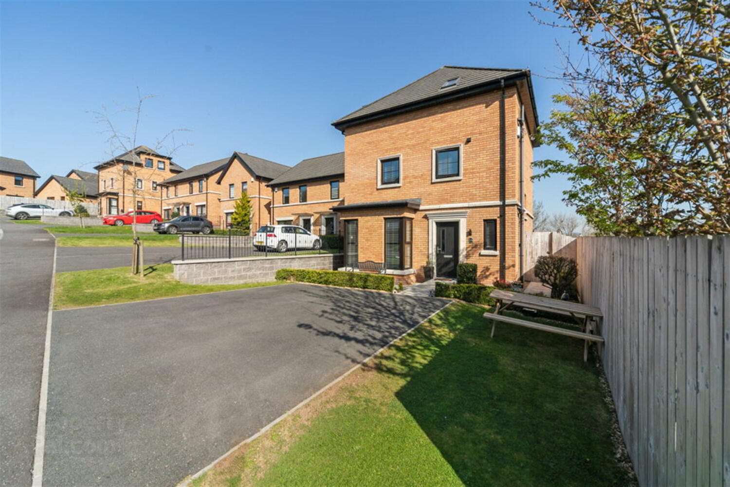 property description image