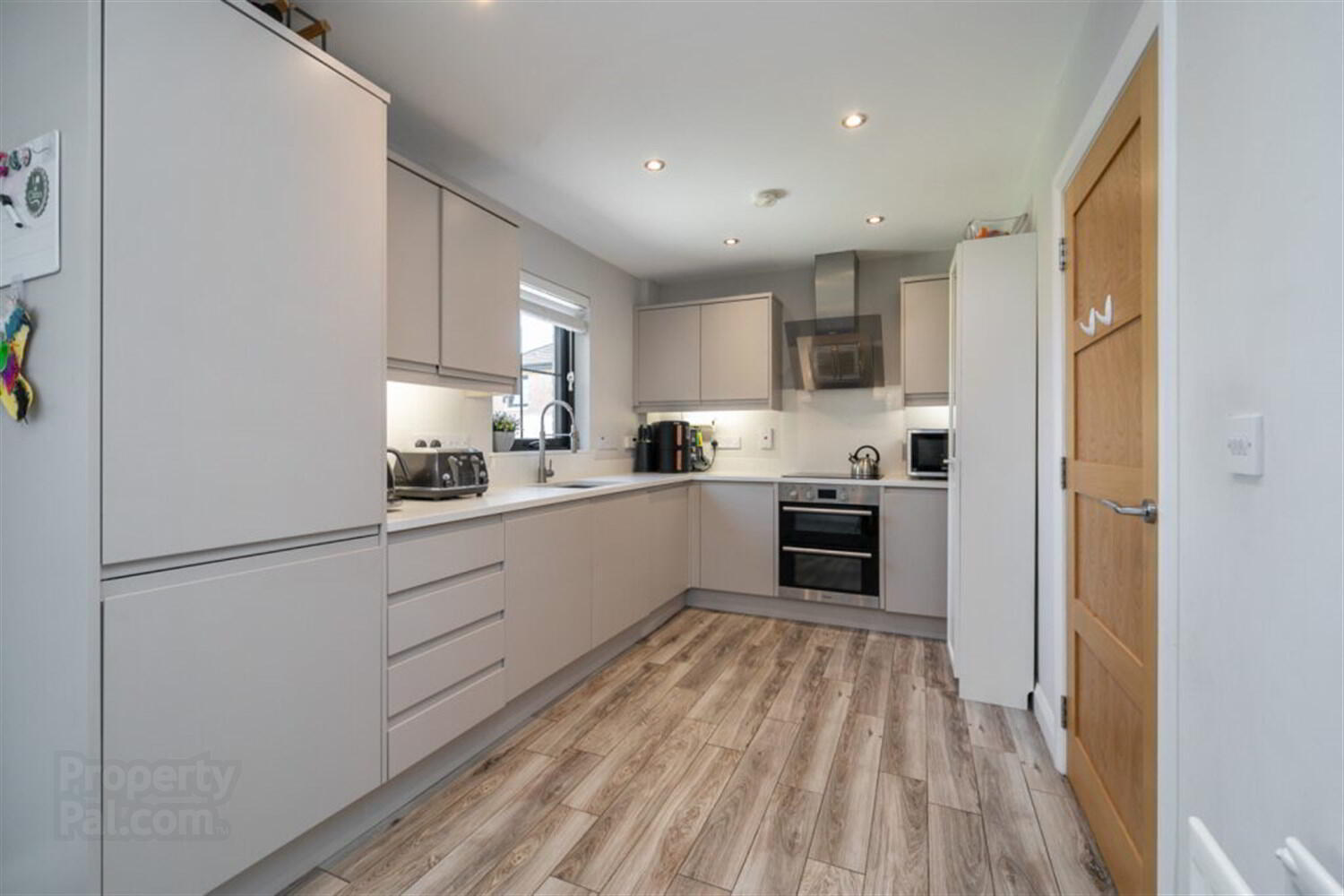 14 Ballantine Lane 8 of 43