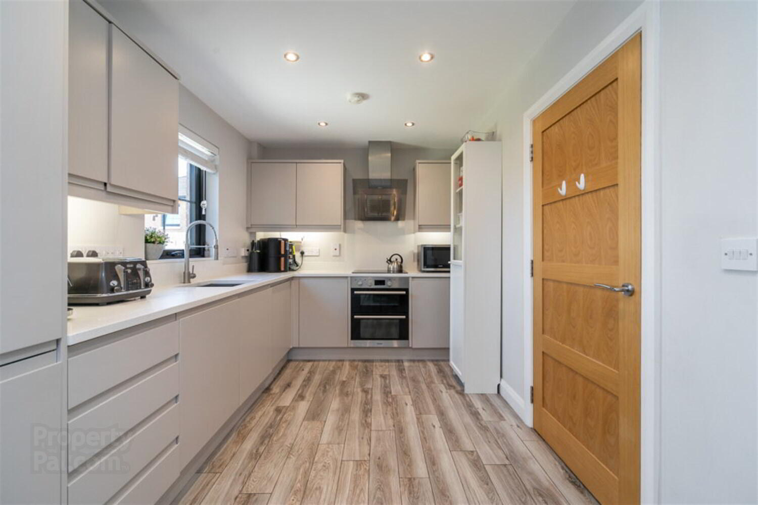 14 Ballantine Lane 9 of 43