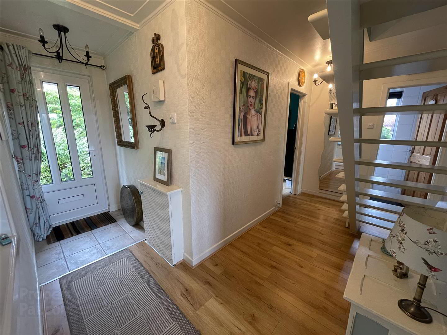 32 Strangford Heights 5 of 24