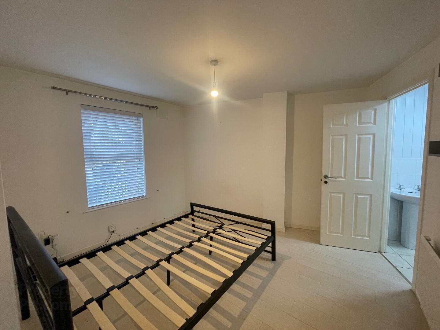 53d Castle Street 9 of 12