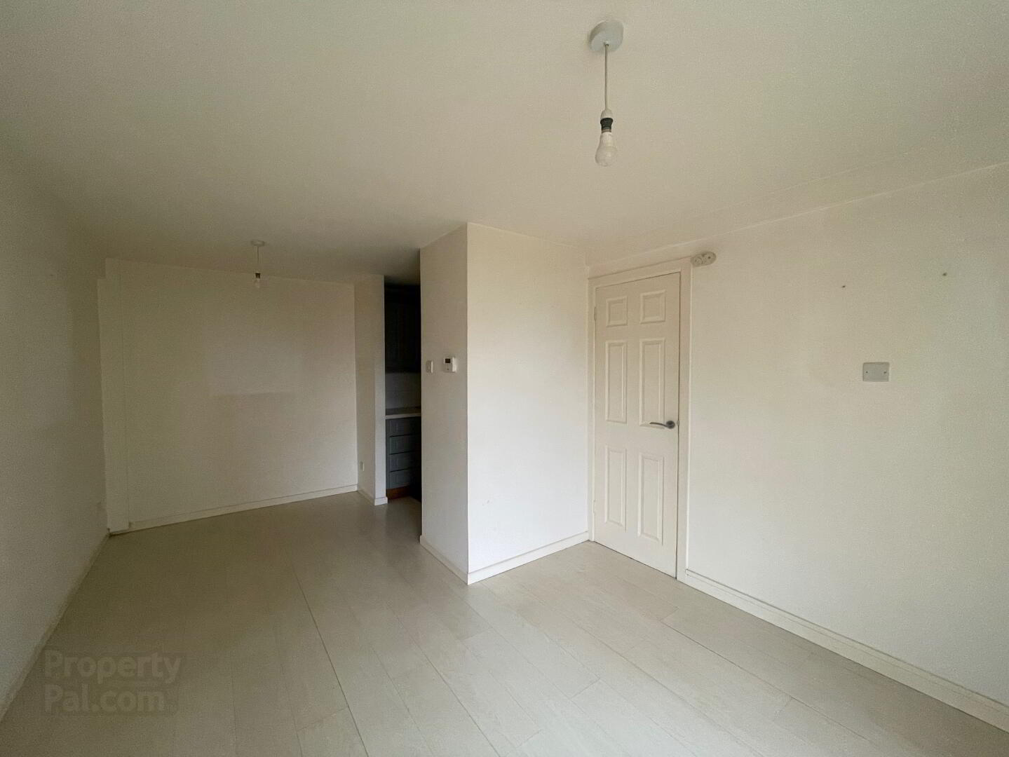 53d Castle Street 3 of 12