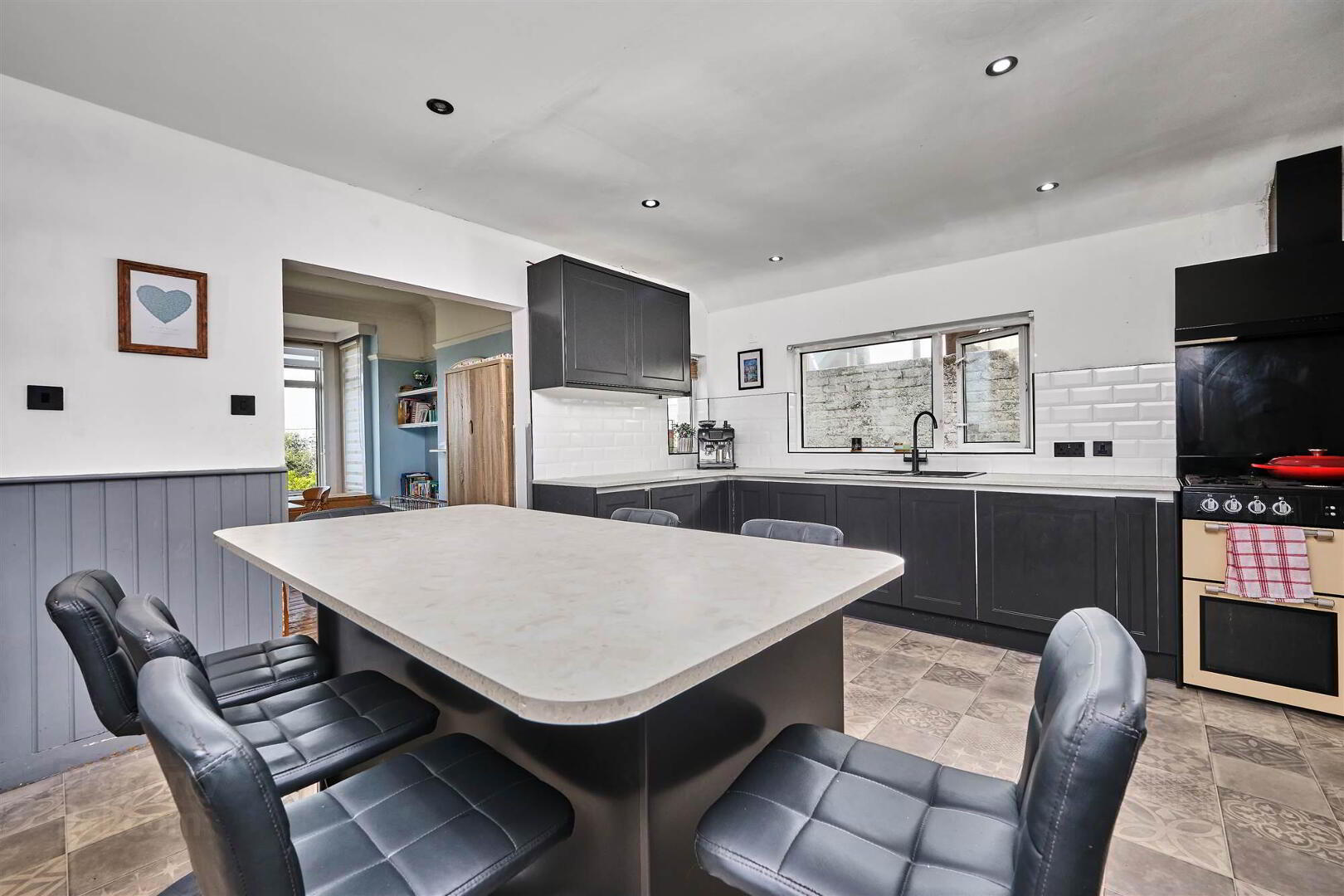 5 Winston Drive 13 of 45
