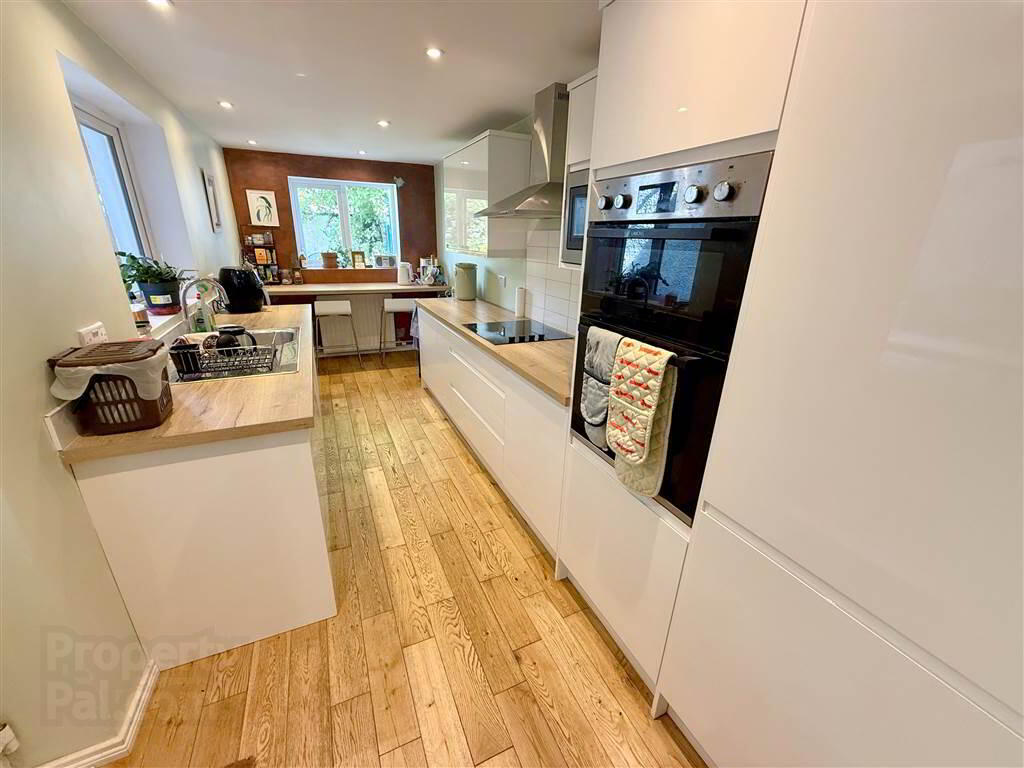 16 Jocelyn Gardens 6 of 22