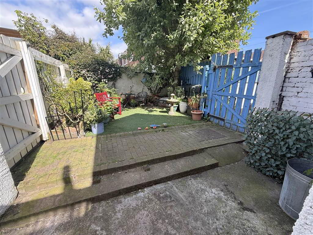 16 Jocelyn Gardens 19 of 22