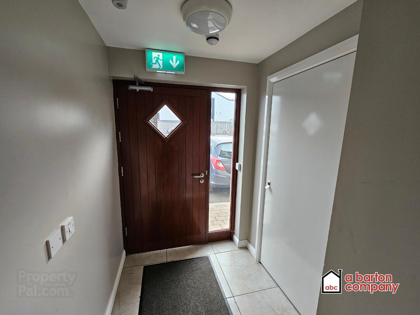 Unit 2, 288 Antrim Road 9 of 15
