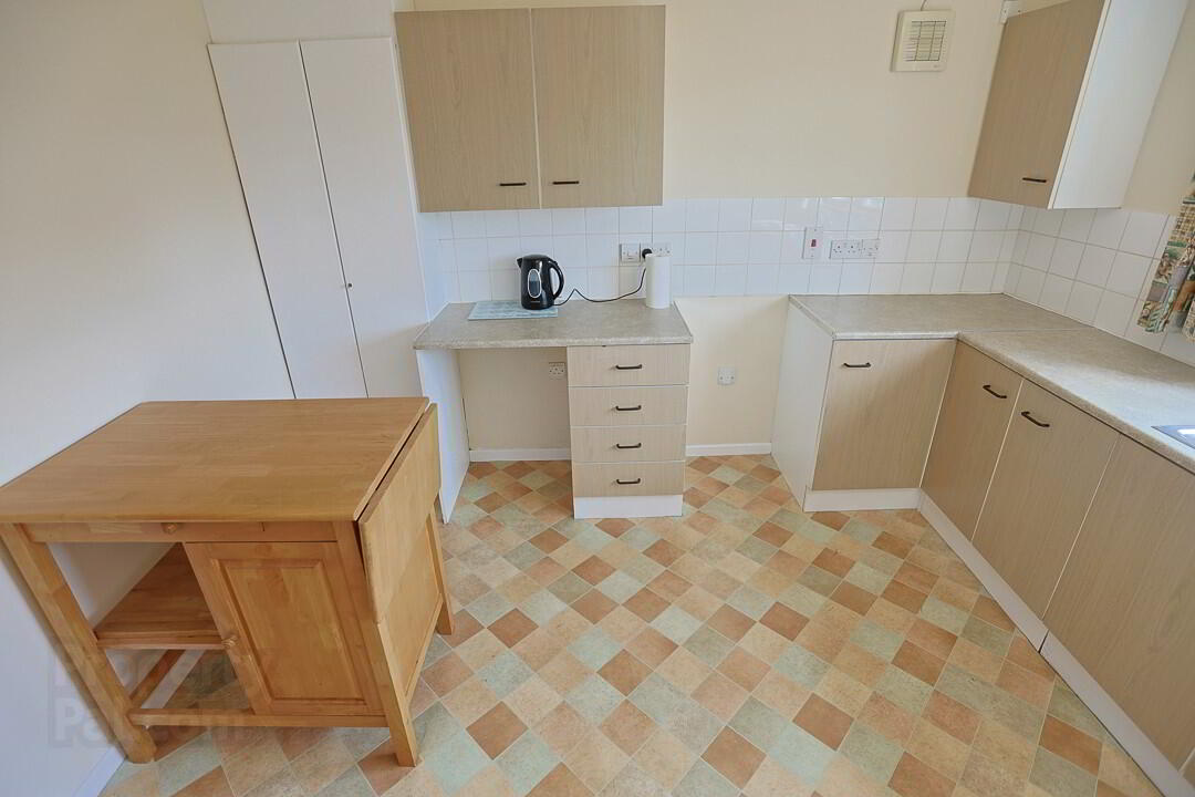 Unit B, 98 Corcrain Drive 7 of 21