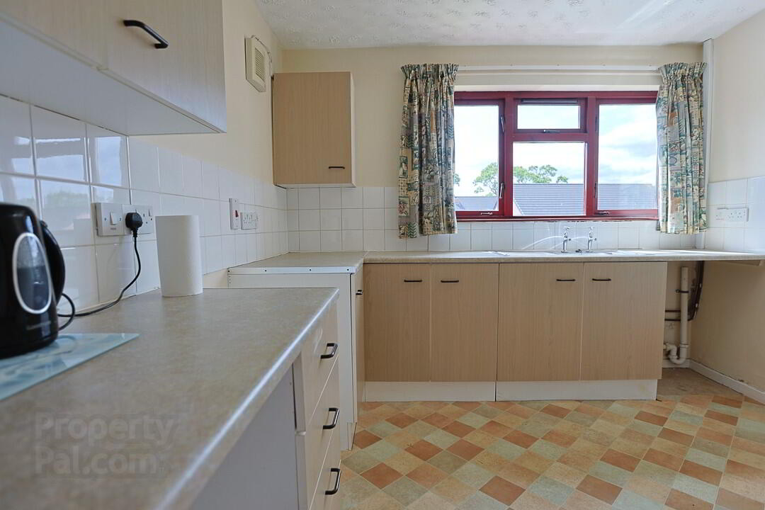 Unit B, 98 Corcrain Drive 11 of 21