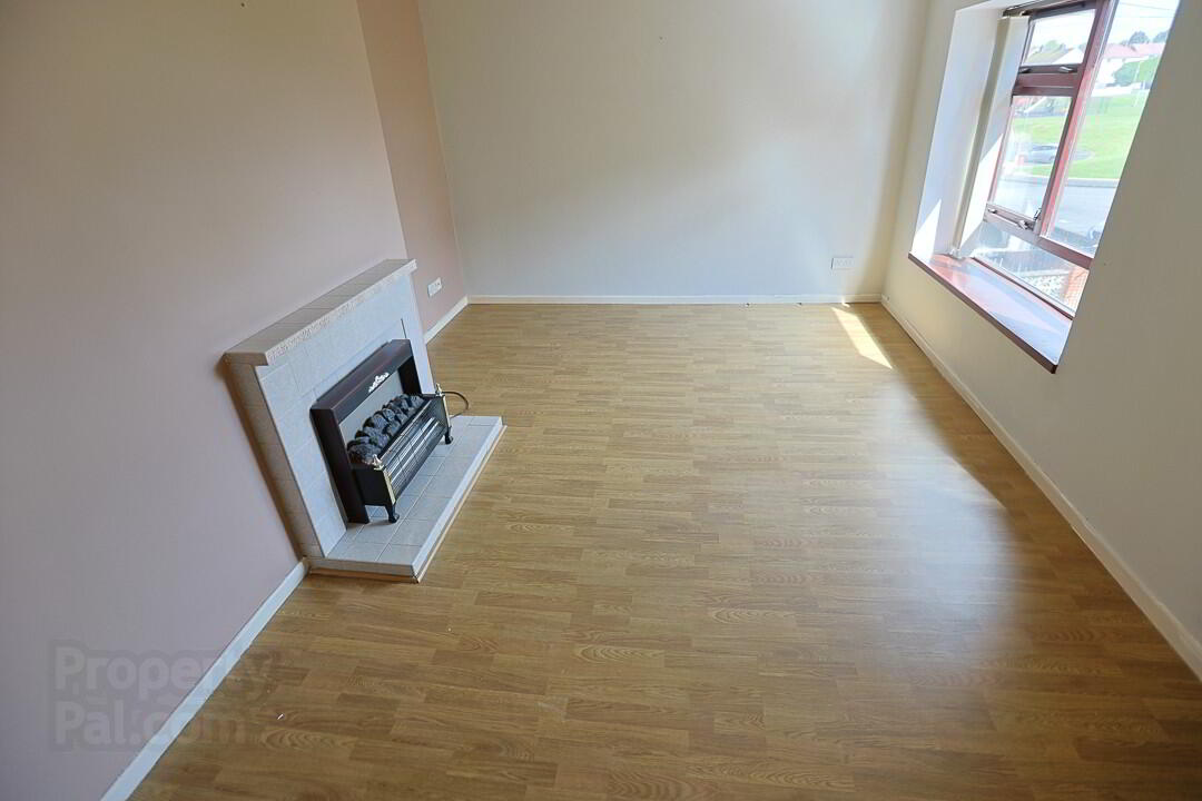 Unit B, 98 Corcrain Drive 3 of 21