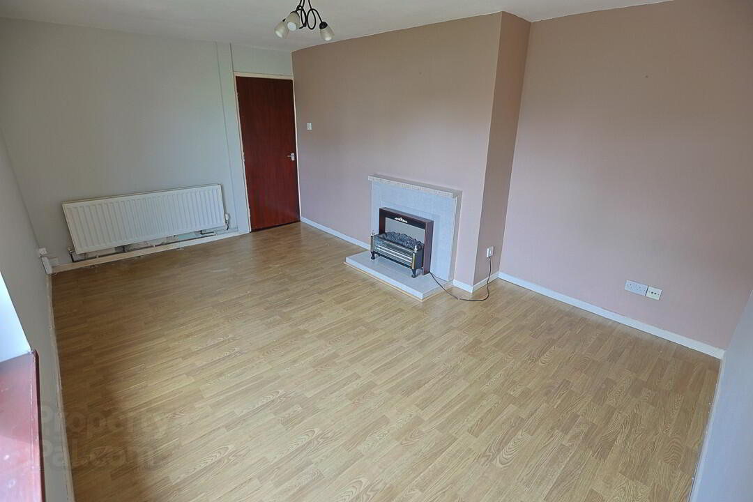 Unit B, 98 Corcrain Drive 5 of 21
