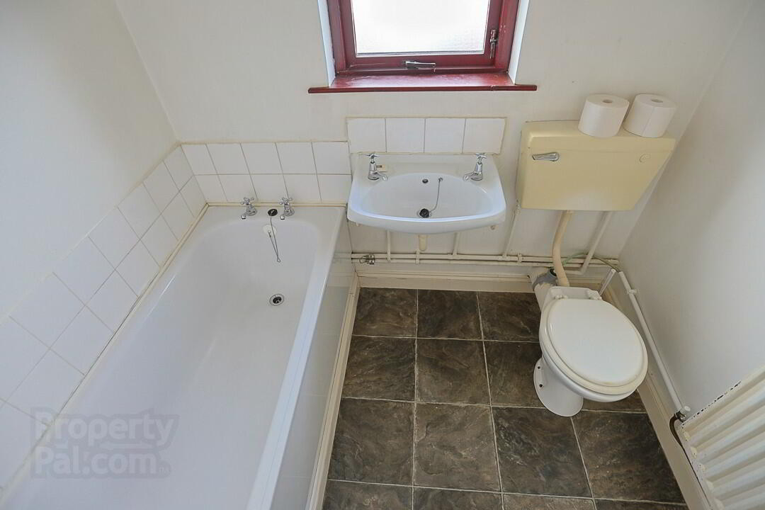 Unit B, 98 Corcrain Drive 17 of 21