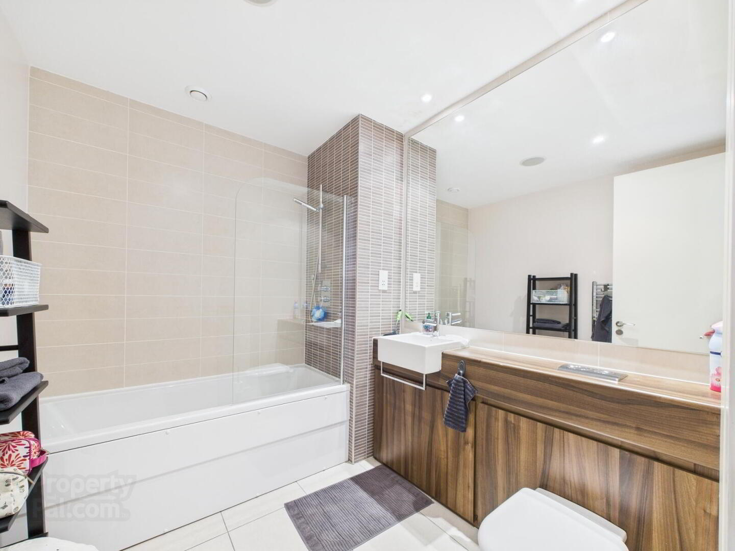 Apartment 11.42 The Arc 2l Queens Road 16 of 18