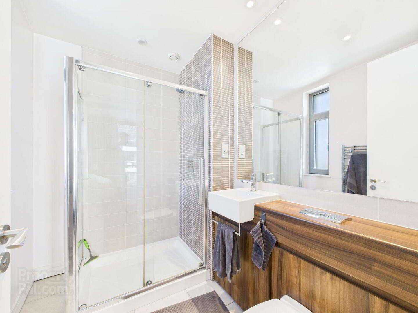 Apartment 11.42 The Arc 2l Queens Road 17 of 18