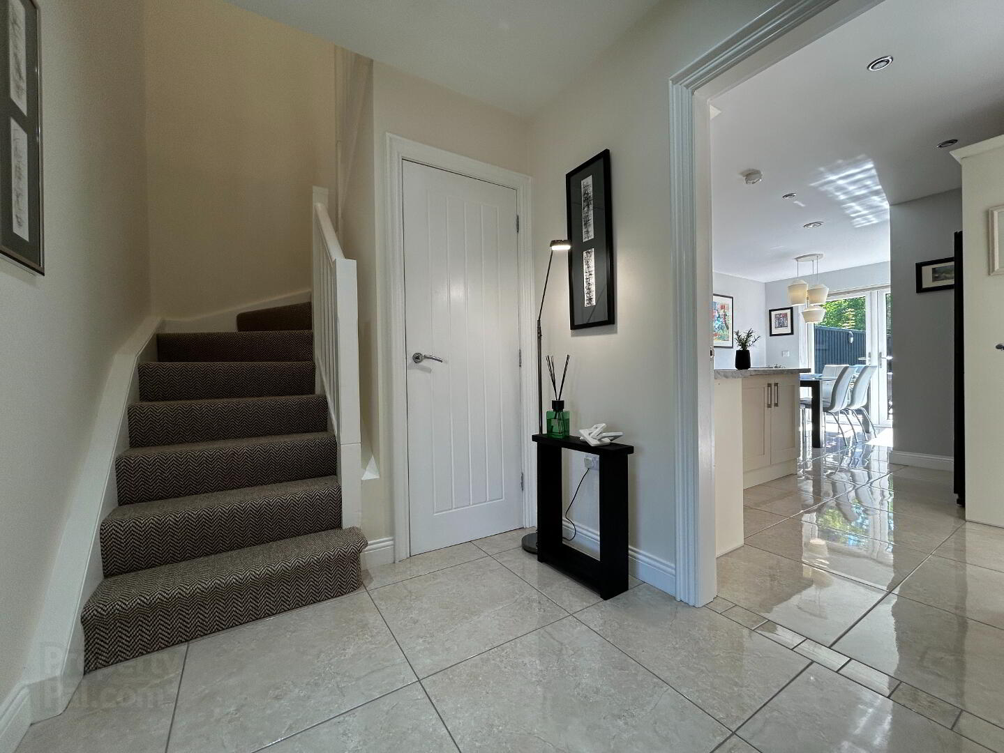 15 Spires Manor 8 of 30