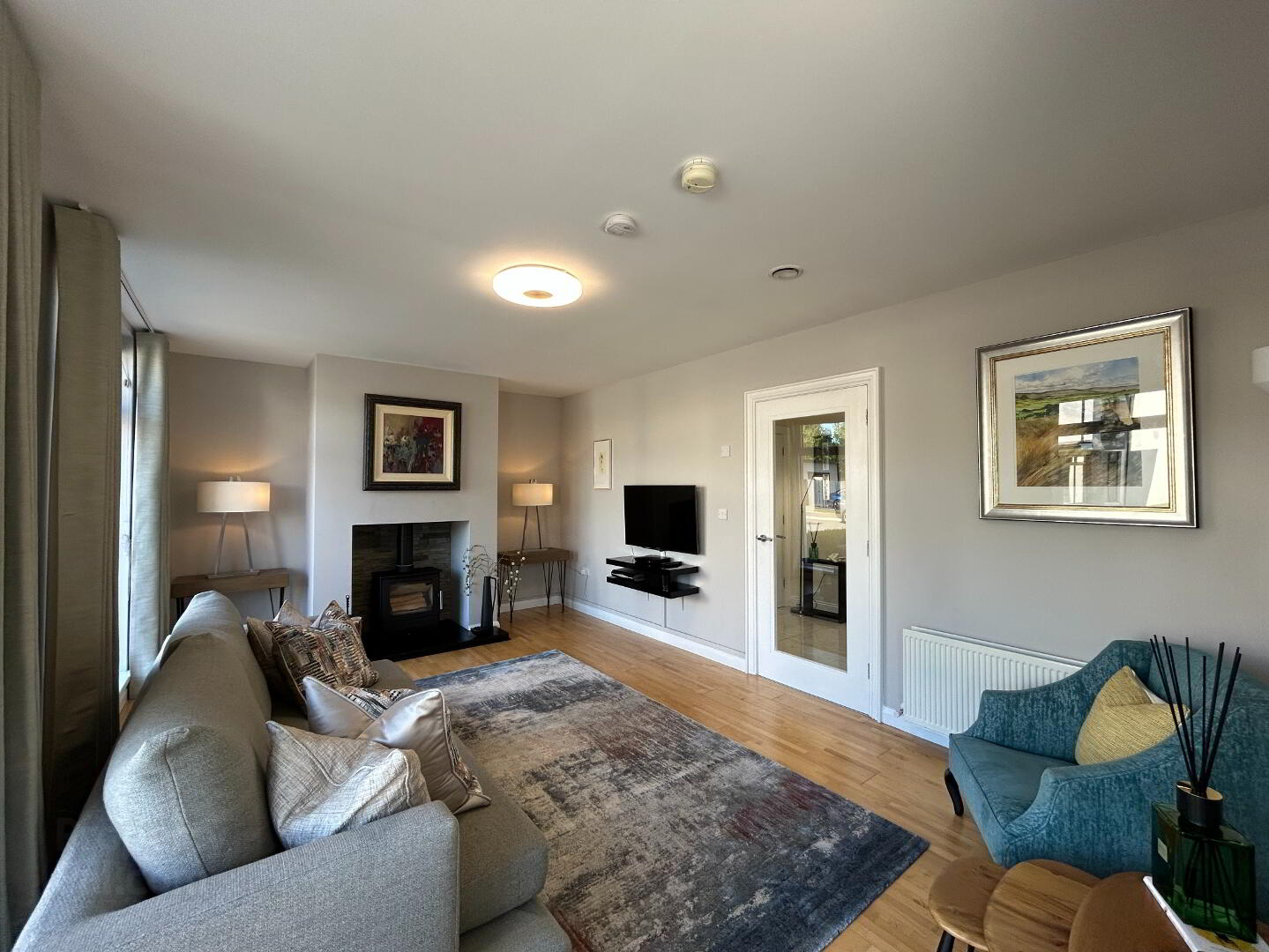 15 Spires Manor 6 of 30