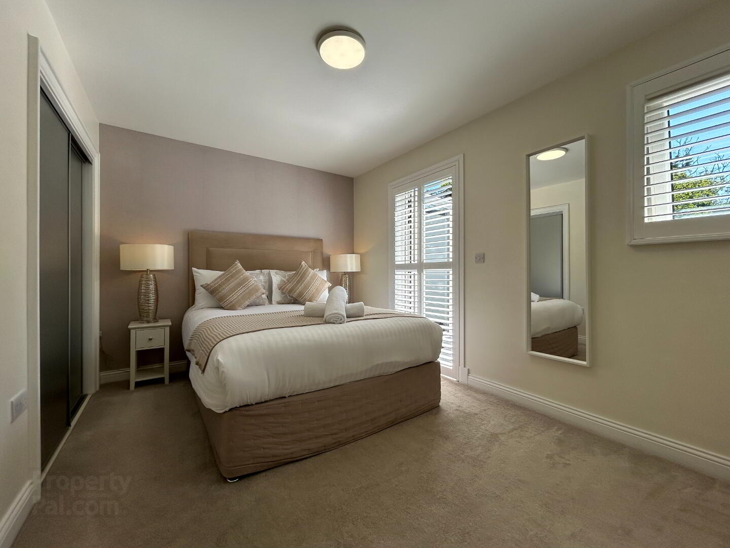 15 Spires Manor 16 of 30