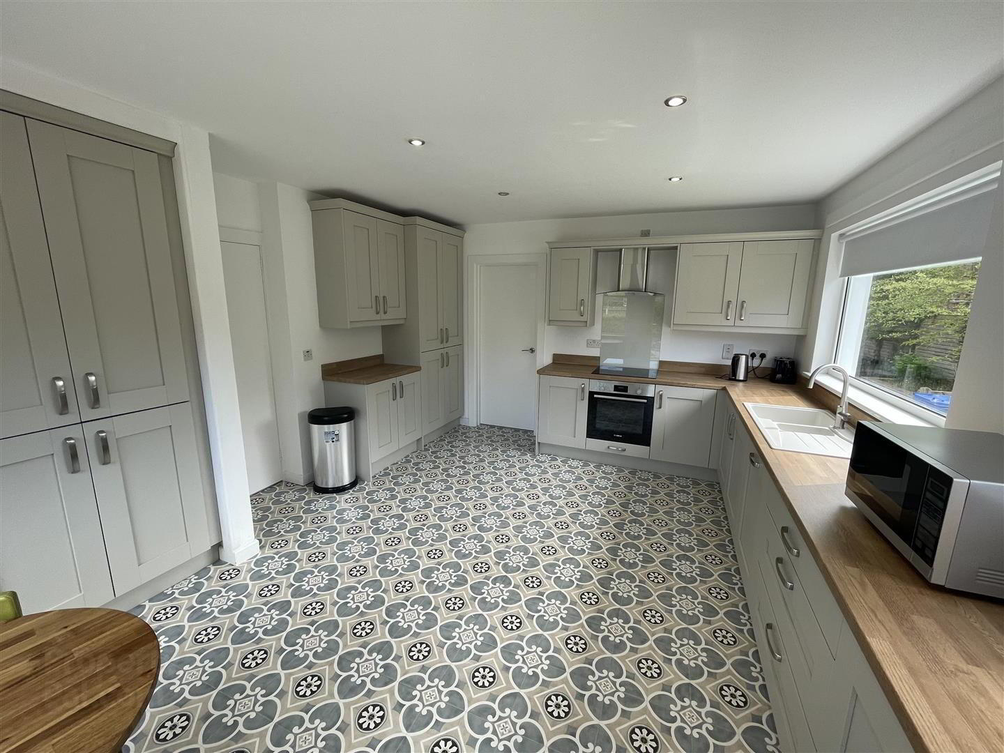 47 Newforge Lane 9 of 28