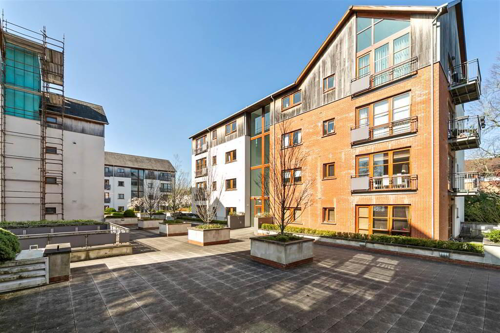 C1 The Cypress, Malone Square, 44 Windsor Park 1 of 20