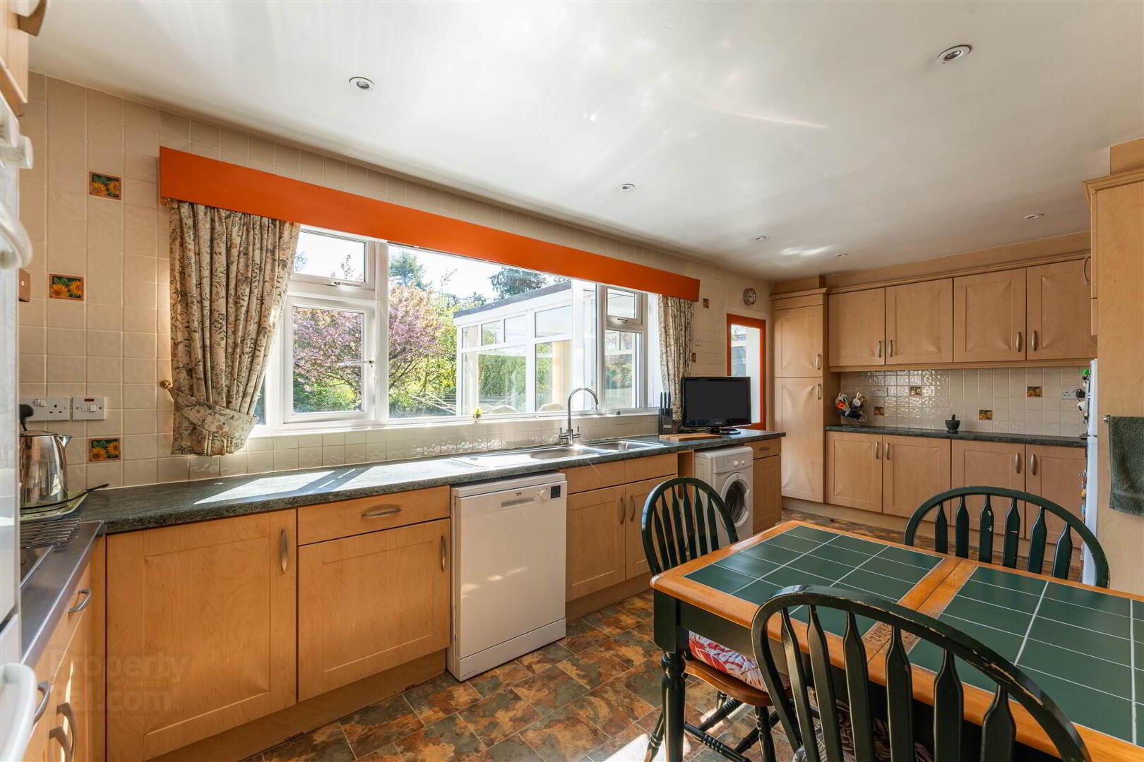 545 Upper Newtownards Road 13 of 37