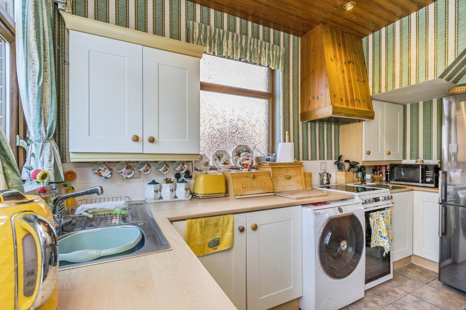 18 Church Avenue 6 of 12