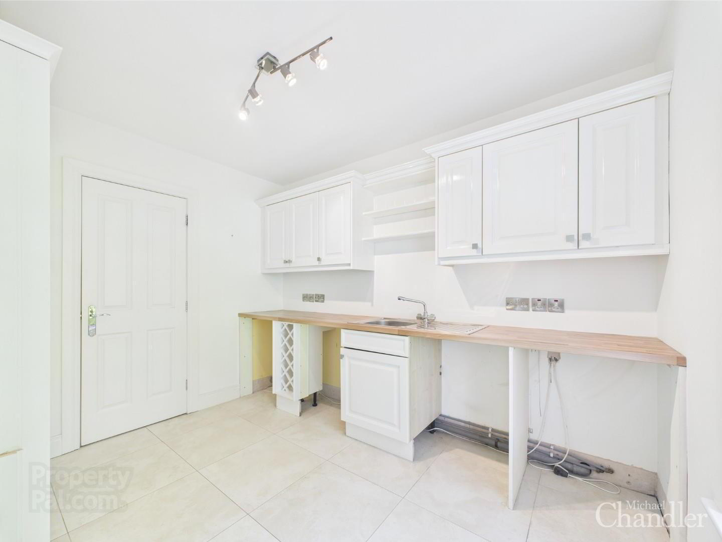Apt 3, Clanbrassil Court 11 of 27