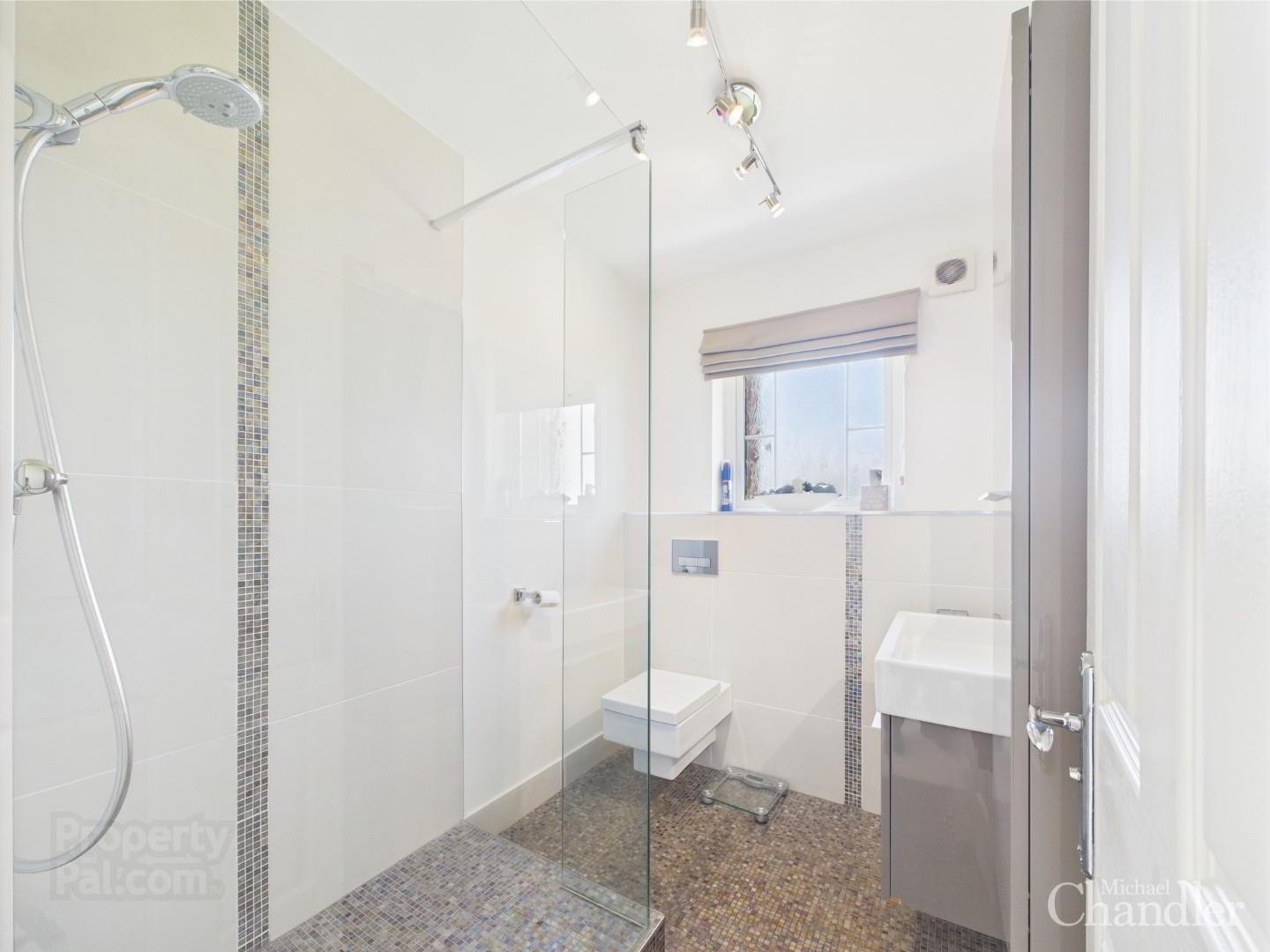 Apt 3, Clanbrassil Court 18 of 27