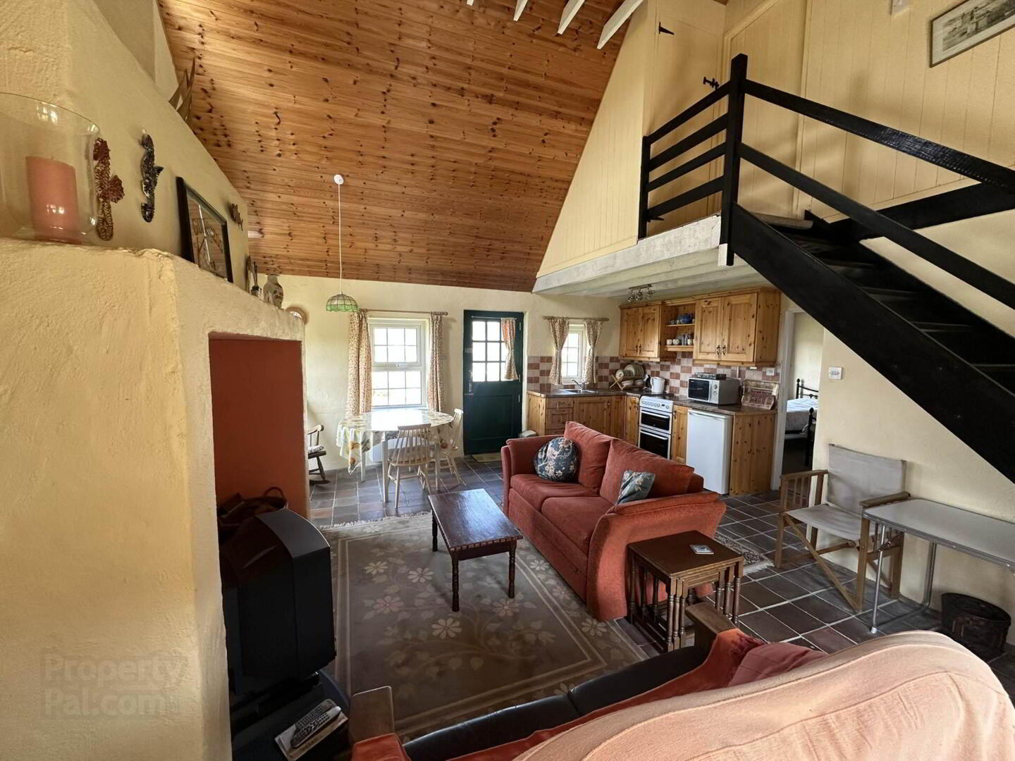 8 Tragumna Holiday Cottages 9 of 14