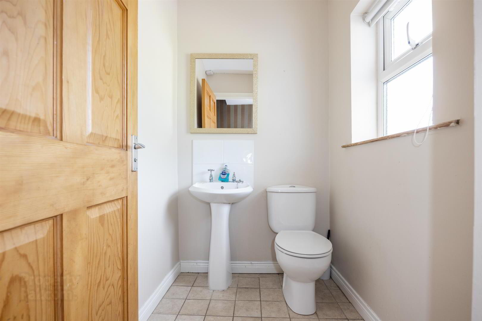 32b Crumlin Road 6 of 40