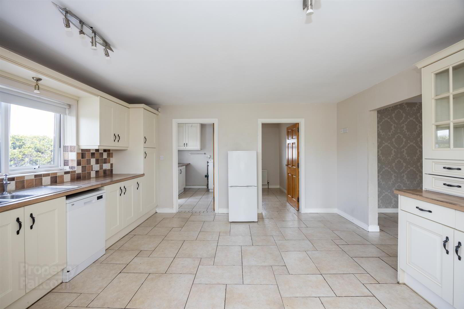 32b Crumlin Road 14 of 40