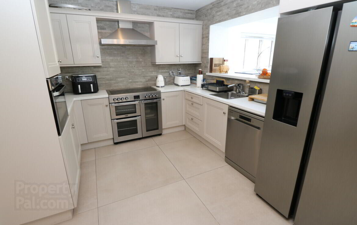 41 Kestrel Manor 12 of 39