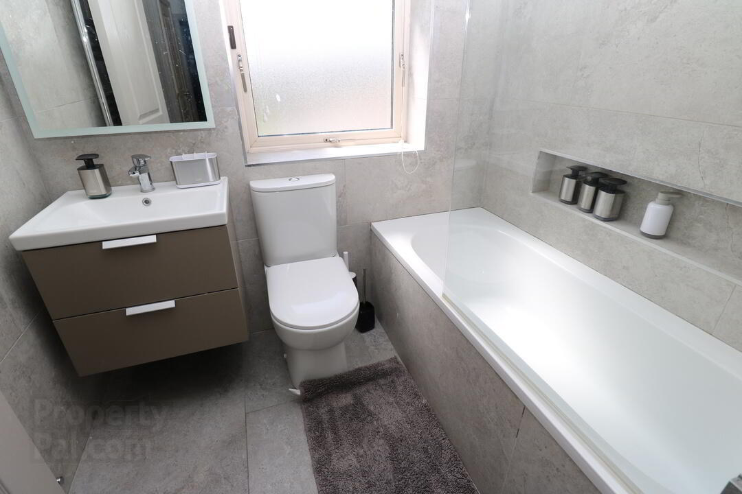 41 Kestrel Manor 27 of 39