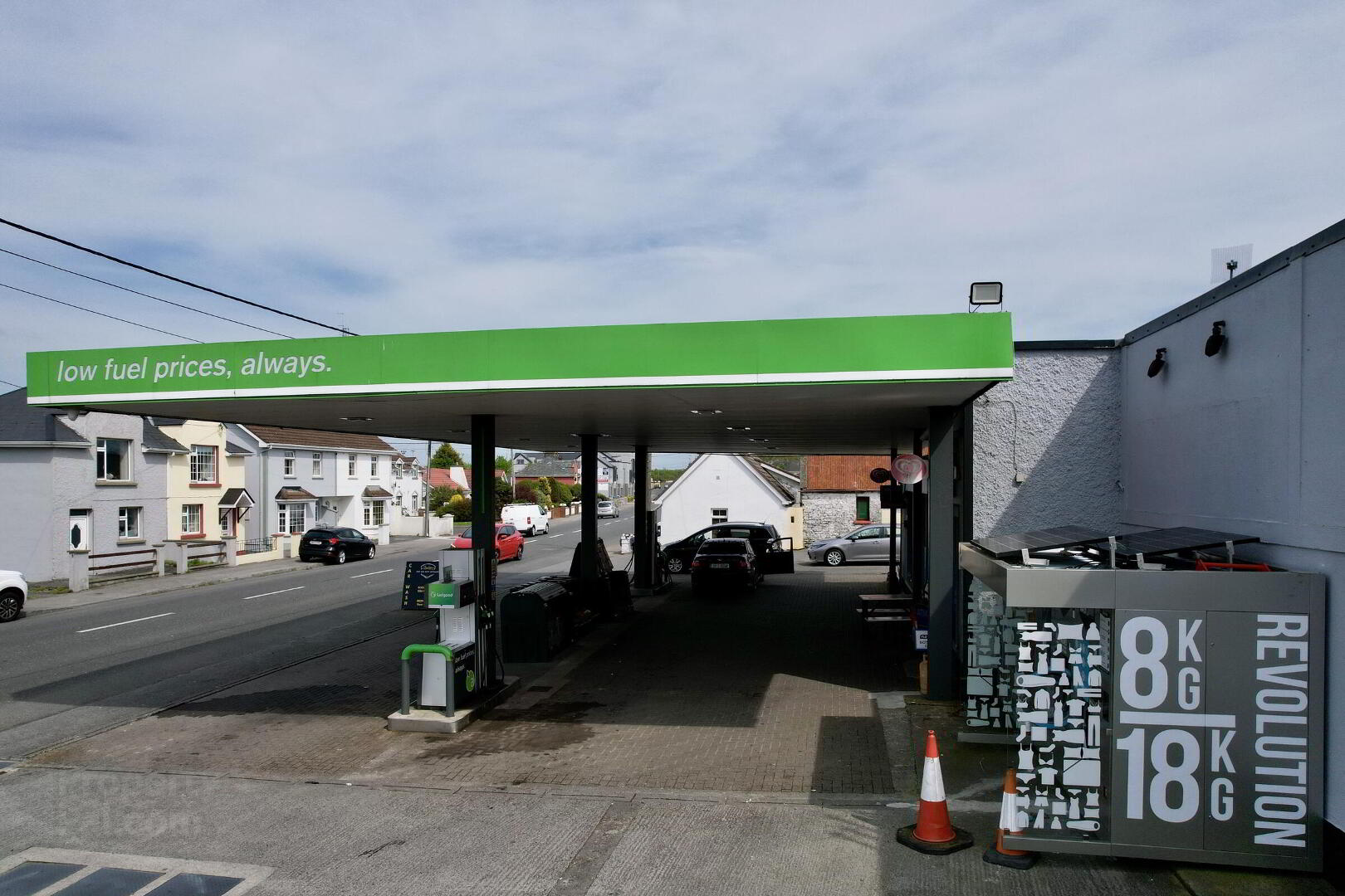 Brodericks Service Station 7 of 21