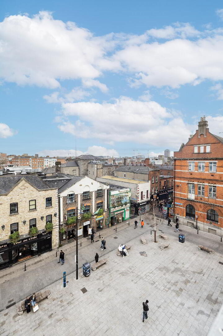Apartment 7 Temple Bar Square 17 of 31