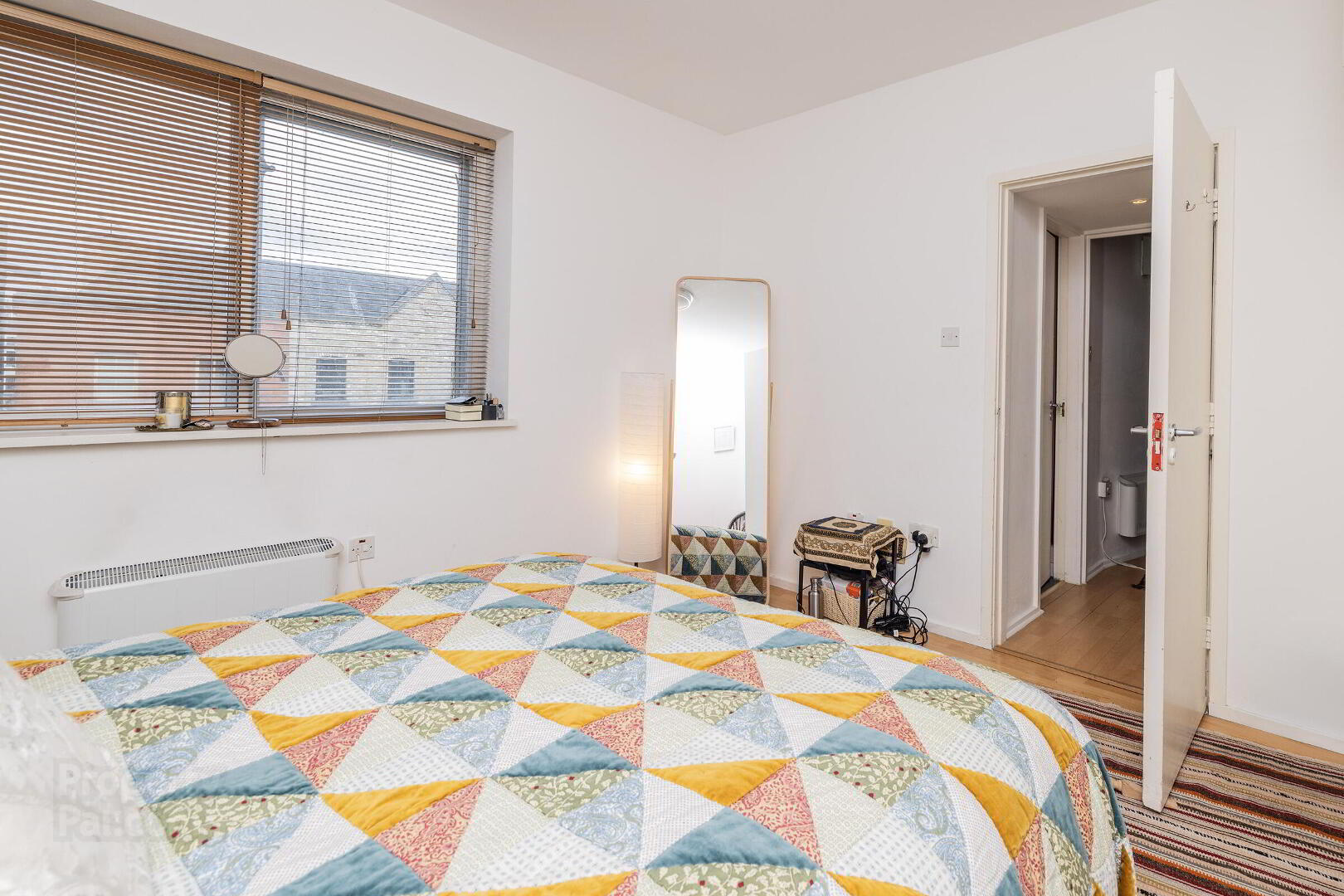 Apartment 7 Temple Bar Square 19 of 31
